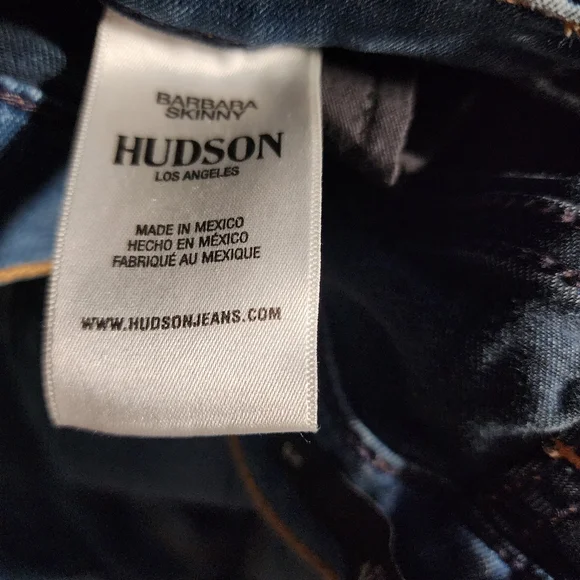 Hudson Jeans. Light Wash Denim with Exposed Hemline. Barbara Skinny. Size 25 - Picture 6 of 10